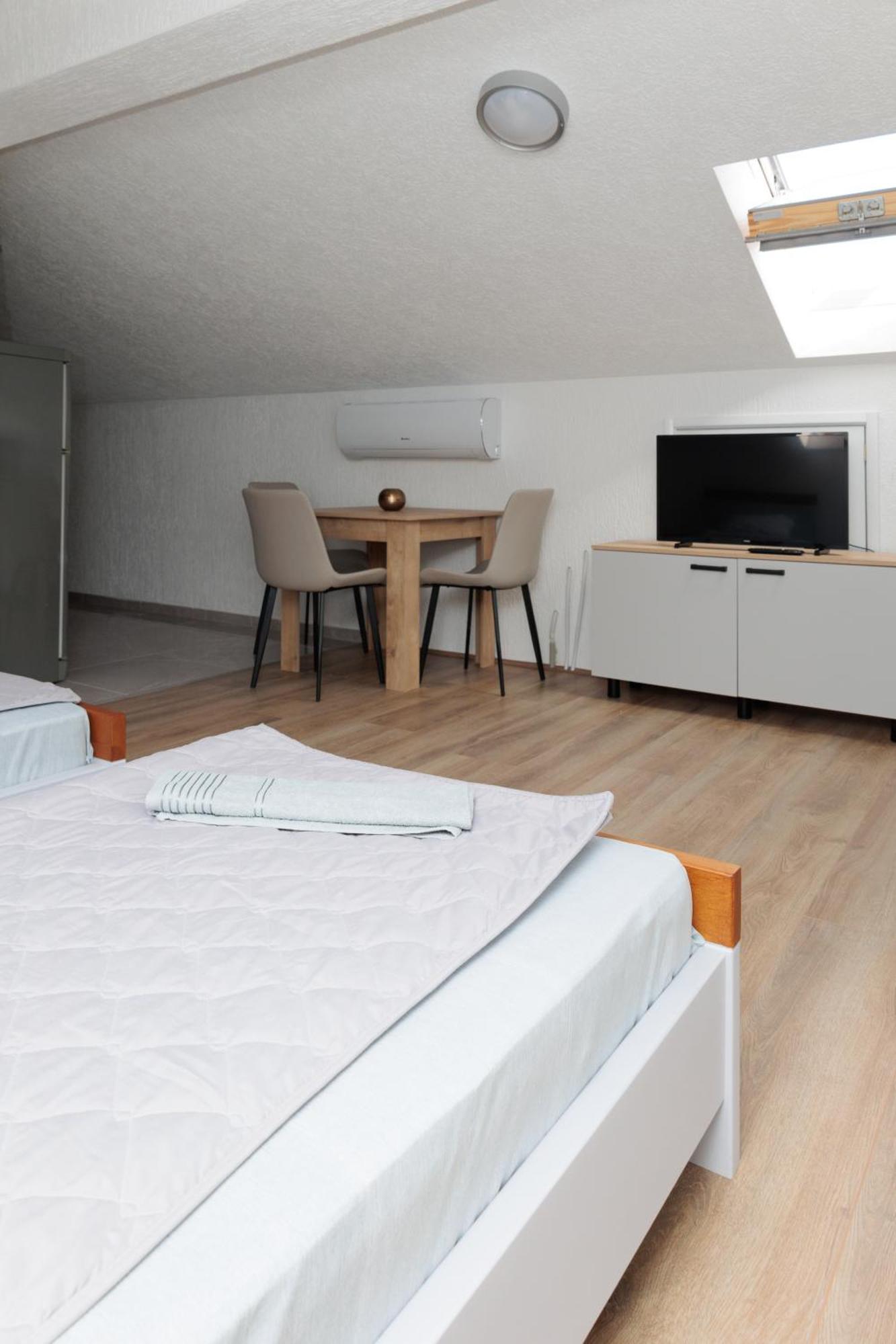 Albatross Guest House Битоля Екстериор снимка