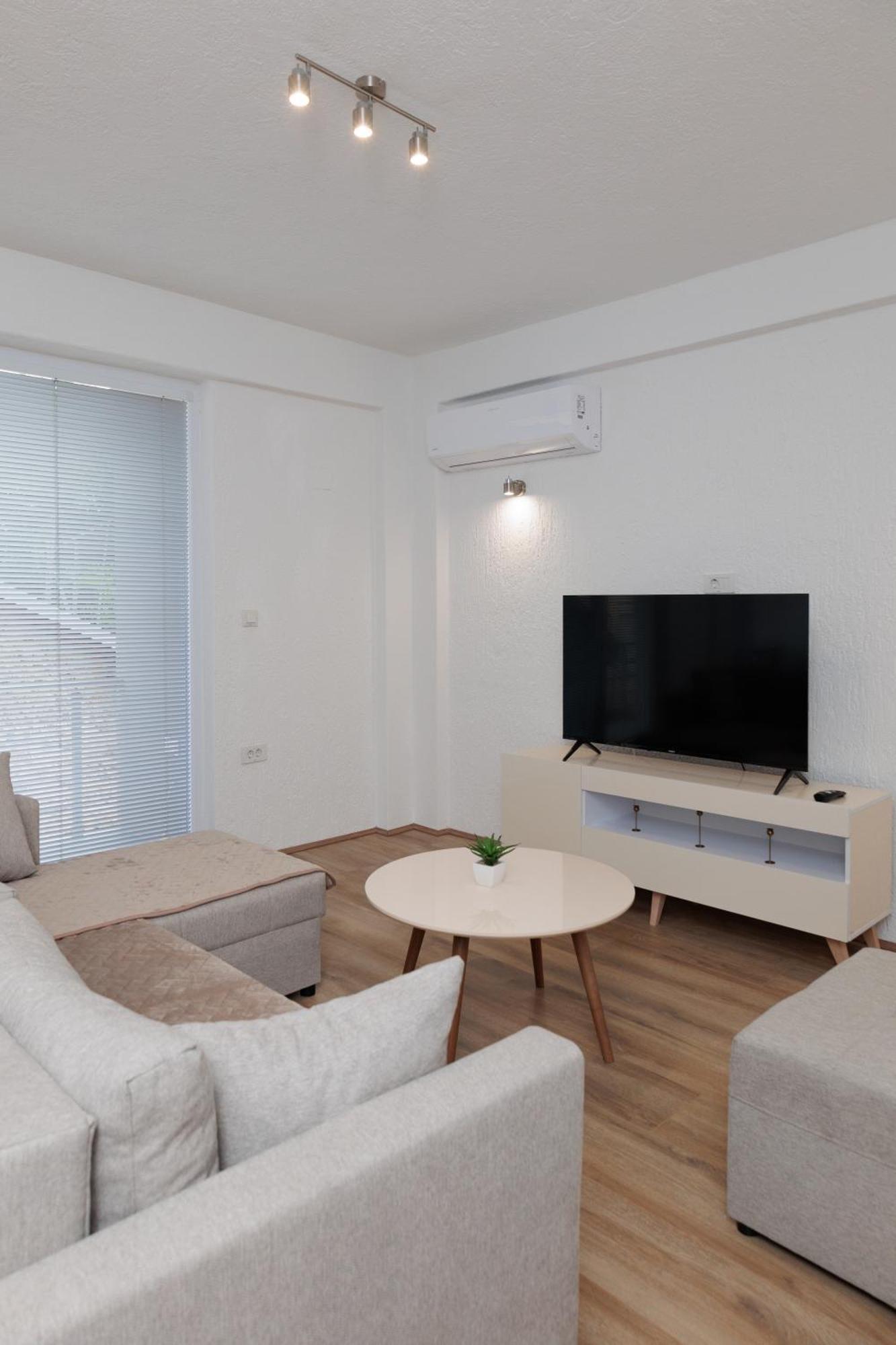 Albatross Guest House Битоля Екстериор снимка