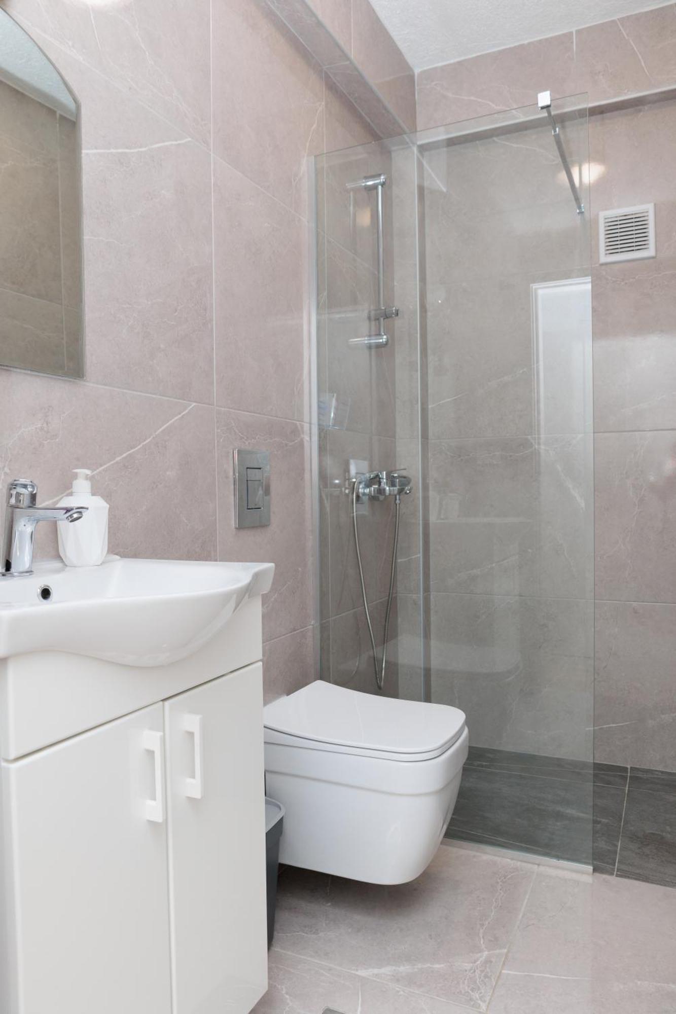 Albatross Guest House Битоля Екстериор снимка