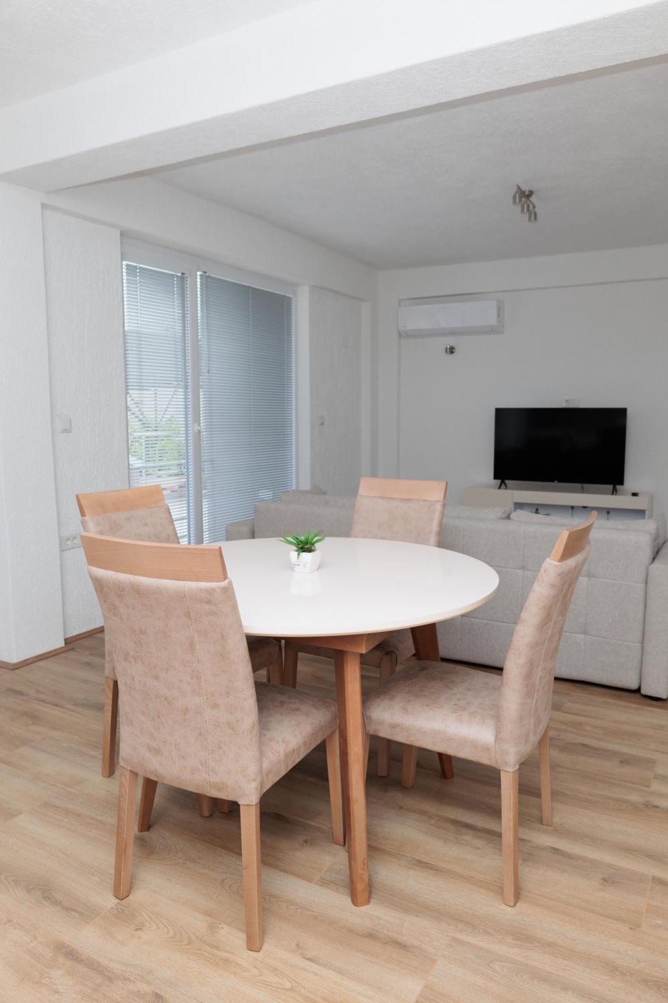 Albatross Guest House Битоля Екстериор снимка