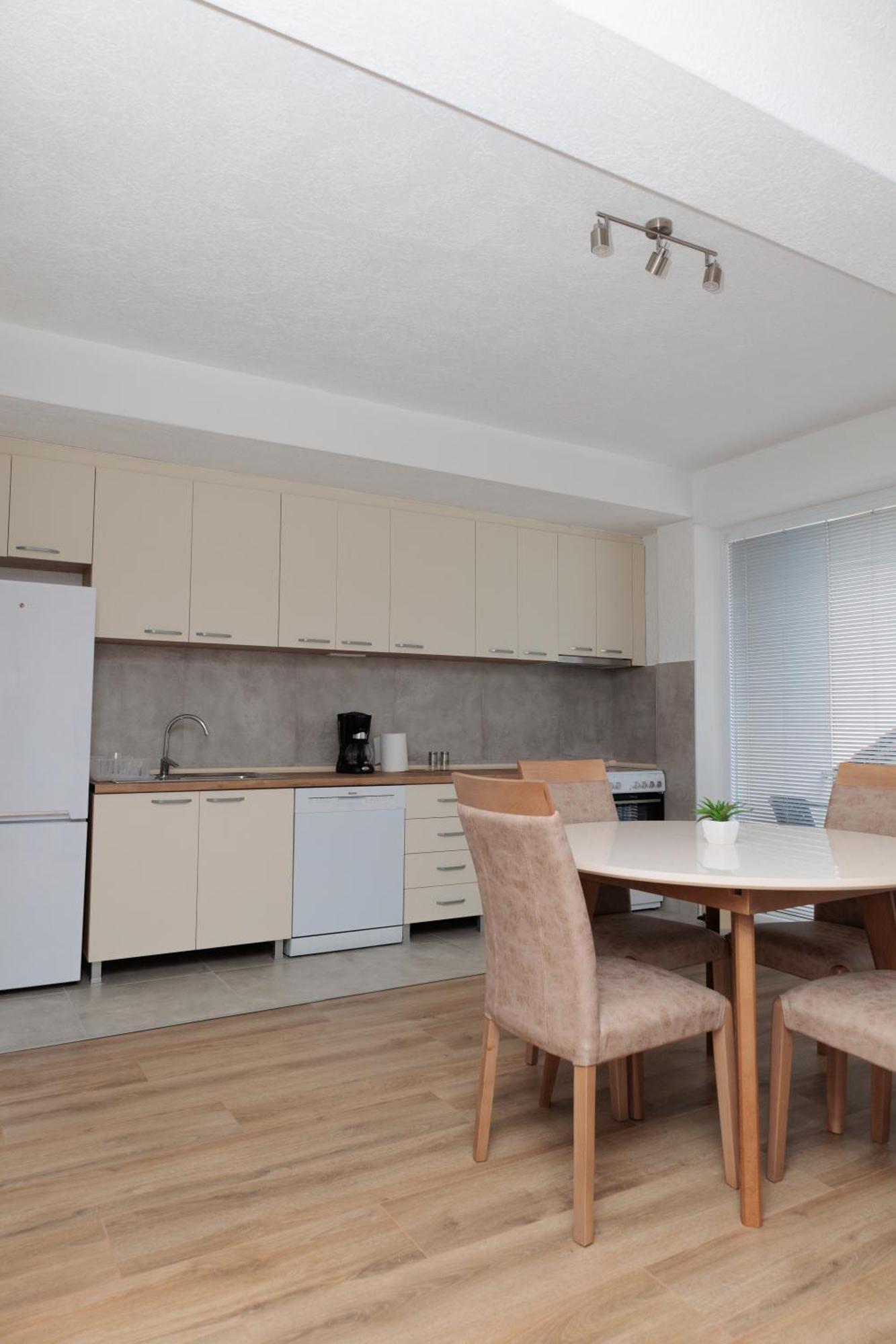 Albatross Guest House Битоля Екстериор снимка